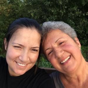 Meet your Posher, Elisa